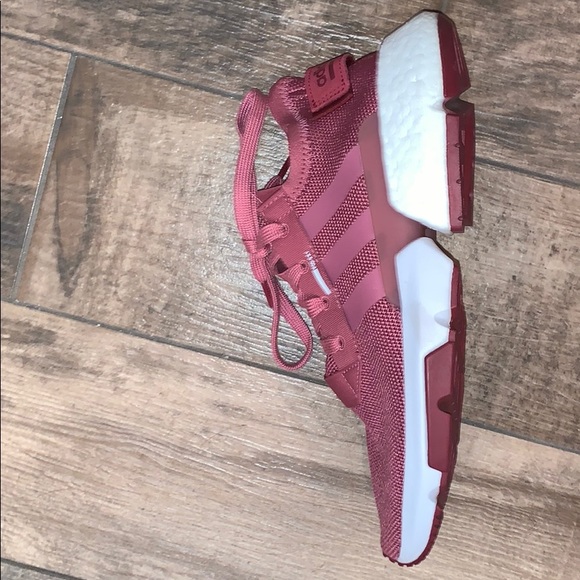 Women’s adidas shoes - Picture 2 of 4